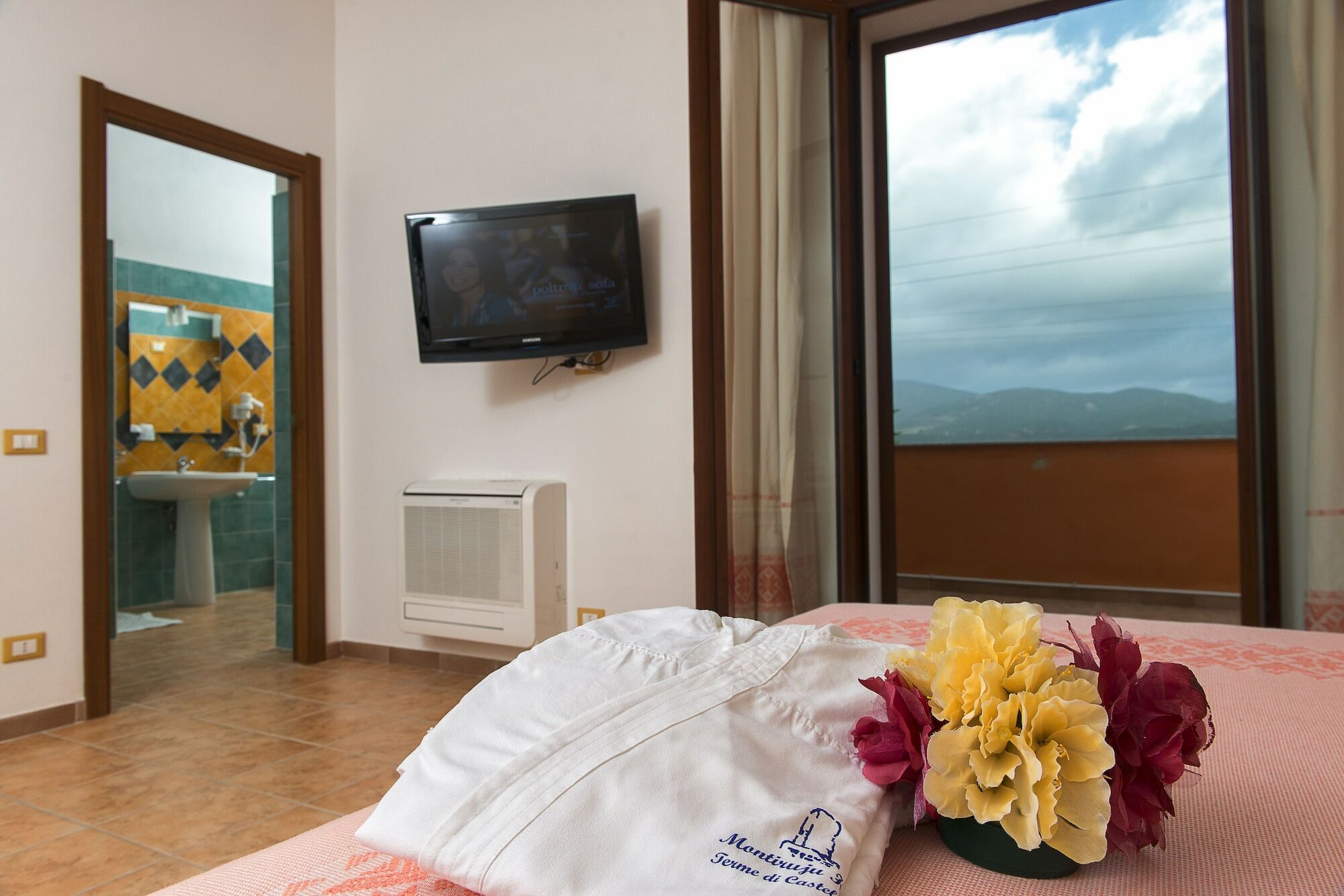 Hotel Montiruju Santa Maria Coghinas Exterior photo